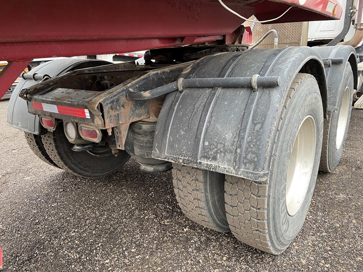 #1061-•-2004-mack-cx613-tandem-axle-day-cab-semi-tractor-(has-wi-title)-image-6