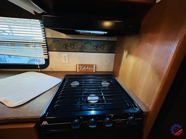 2011-keystone-hornet-platinum-31rbds-t/a-camper-trailer-image-66