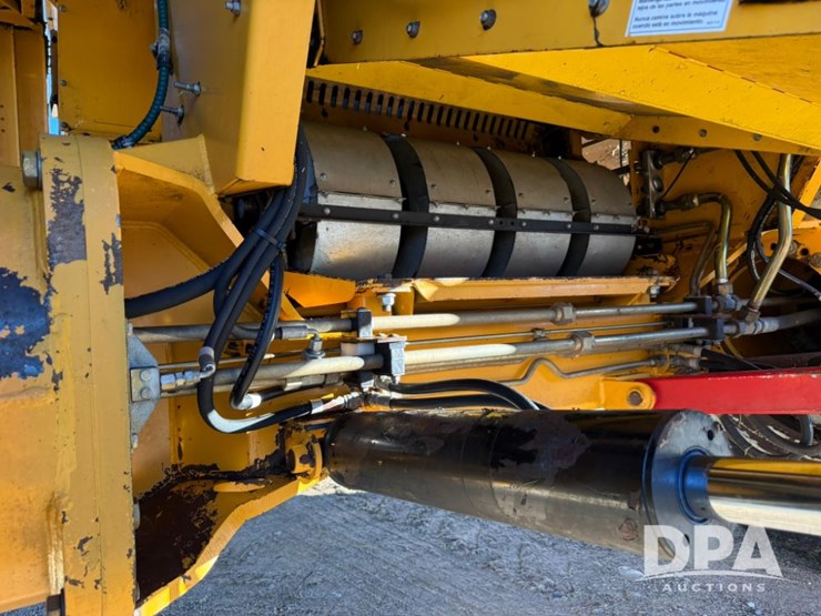 2012-oxbo-8435-image-58