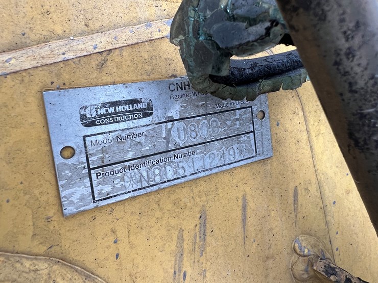 new-holland-u80b-image-4