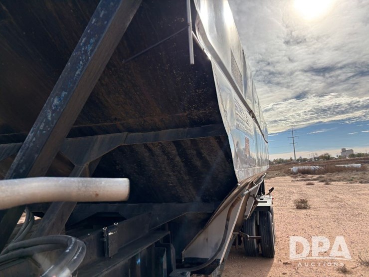 1998-daco-trailer-corp.-dry-tender-trailer-(gp12101,-unit-793)-image-30