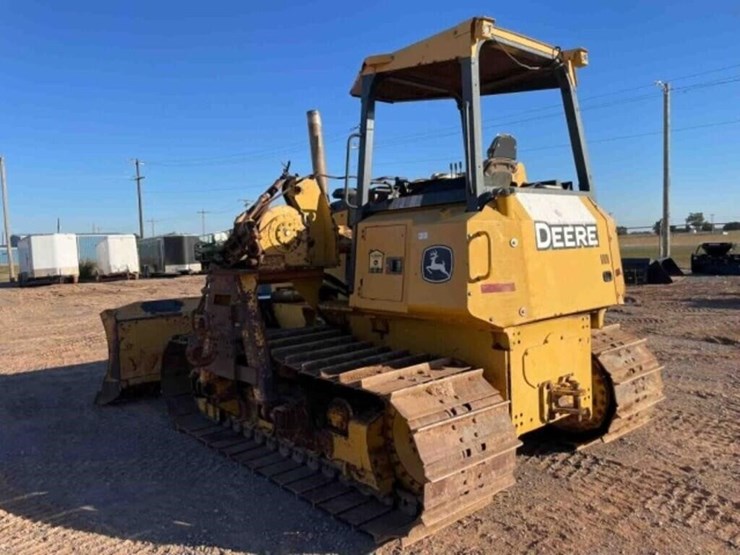 2008-deere-700j-image-2