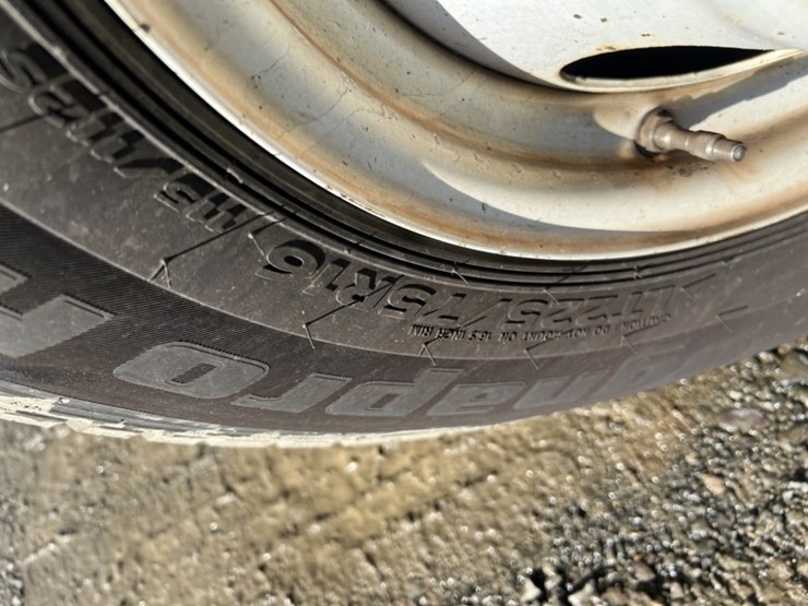 2014-chevrolet-express-paratransit-bus-image-12