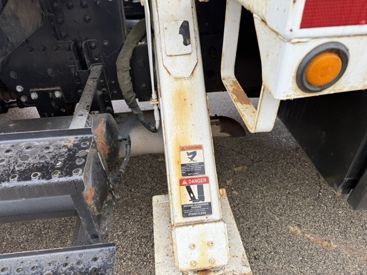 2002-caterpillar-3126-image-29