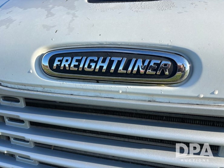 2005-freightliner-business-class-lp-bobtail-truck-(dr12590-unit-6501)-image-22