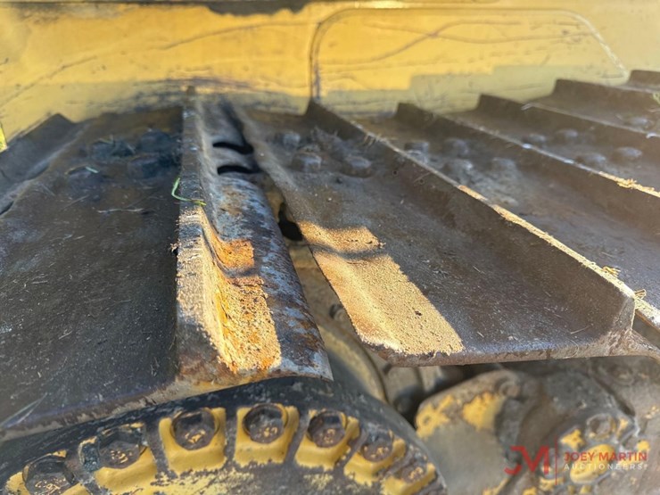 2014-caterpillar-d6k2-lgp-image-11