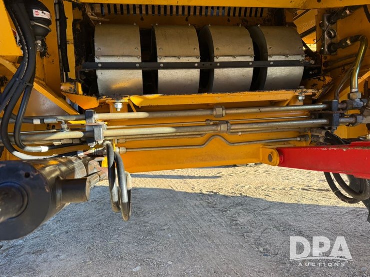 2012-oxbo-8435-image-59