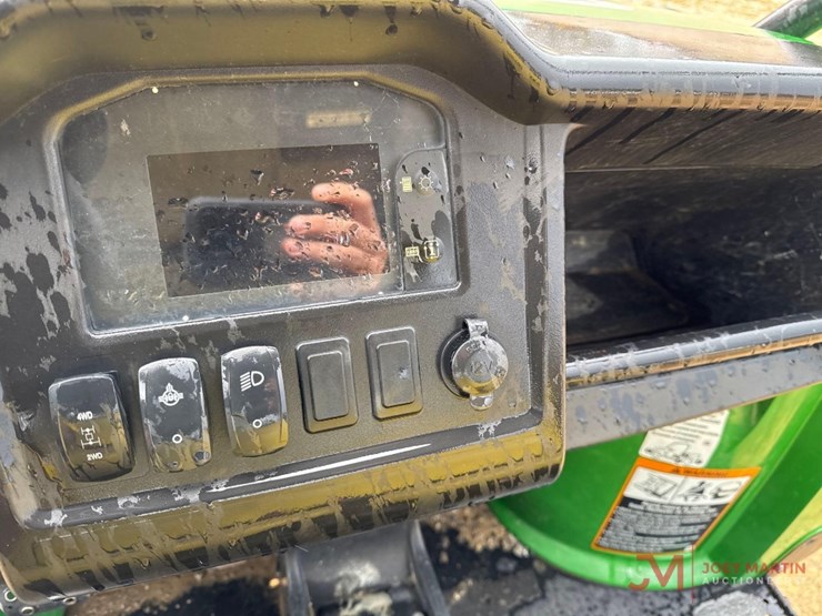john-deere-gator-image-14
