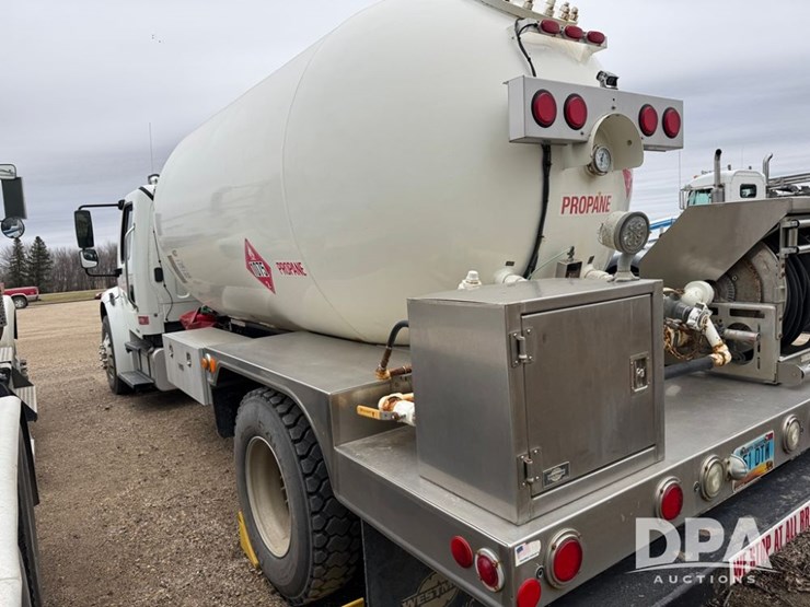 2009-freightliner-lp-truck-(dr12787-unit-5255)-image-8