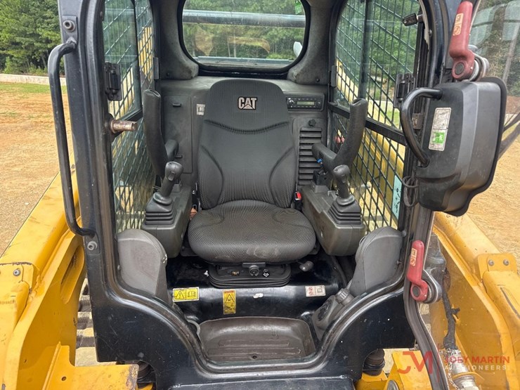 2023-caterpillar-259d3-image-18