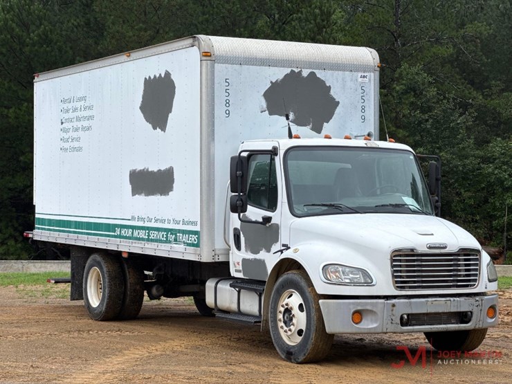 2005-freightliner-business-class-m2-box-truck-image-1
