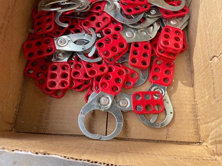 #4270-•-box-of-lockout-hasps-image-5