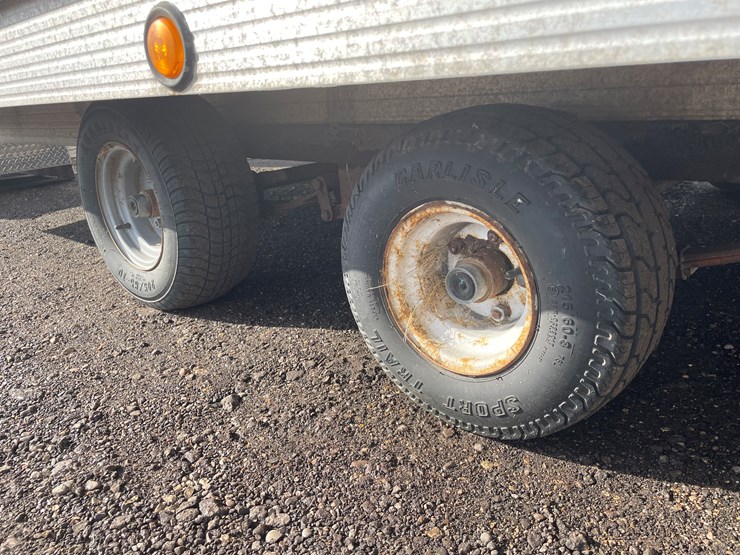 #1093-•-1997-sled-bed-4-place-snowmobile-trailer-(no-title)-image-17