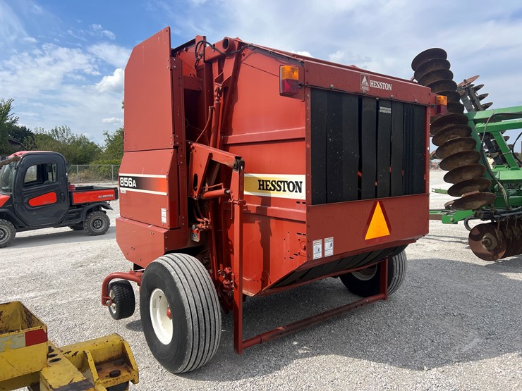 hesston-856a-image-7
