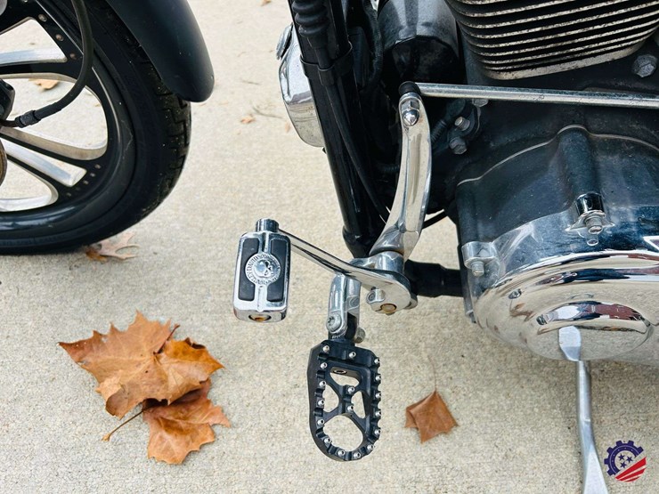 2006-harley-davidson-fxdb-dyna-street-bob-motorcycle-image-17