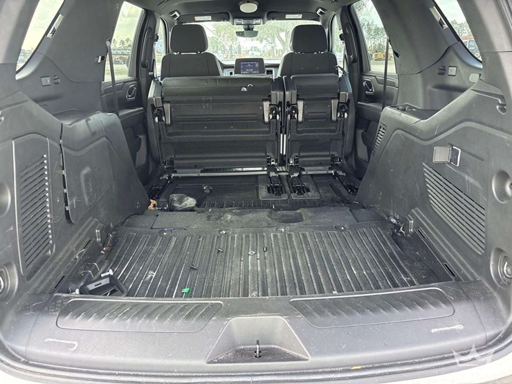 2022-chevrolet-tahoe-image-23