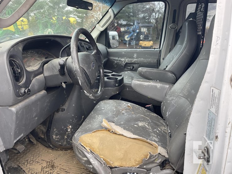 2008-ford-e150-image-19