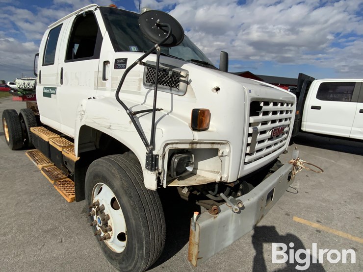 2005-gmc-topkick-image-11