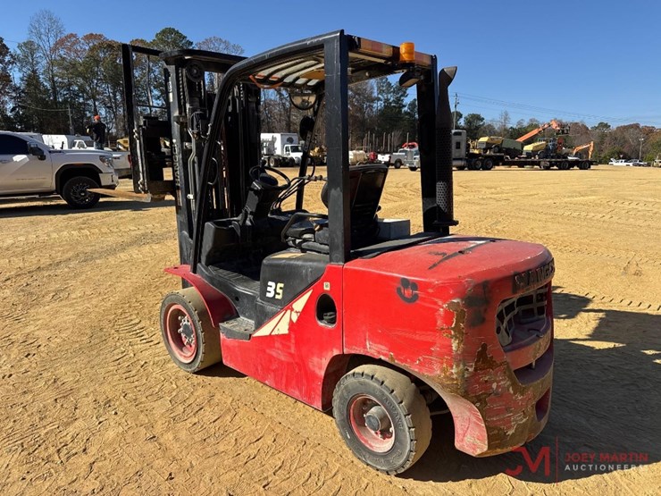 2022-hangcha-cd35-xw97f-straight-mast-forklift-image-3