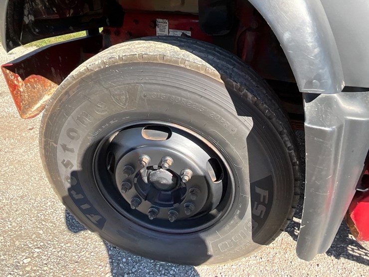 2007-mack-cv713-flatbed-w/-moffett-hookup-image-16