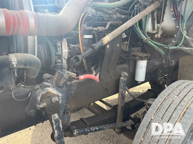 1993-white-gmc-liquid-truck-(dr8592-unit-129952)-image-33