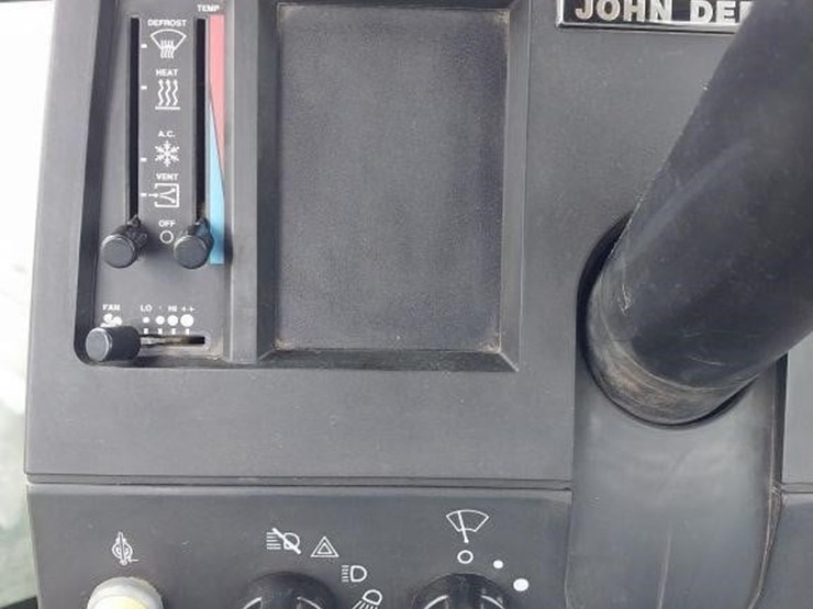 john-deere-8570-image-17