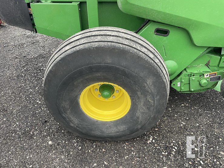 2022-john-deere-560m-image-26