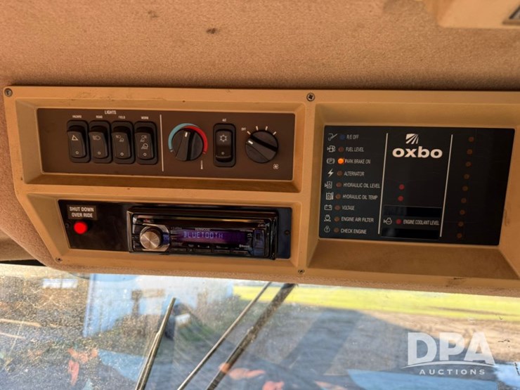 2012-oxbo-8435-image-28