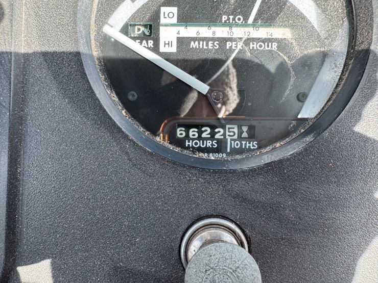 john-deere-8640-image-24