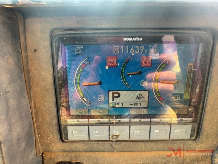 2013-komatsu-d155ax-6-image-10