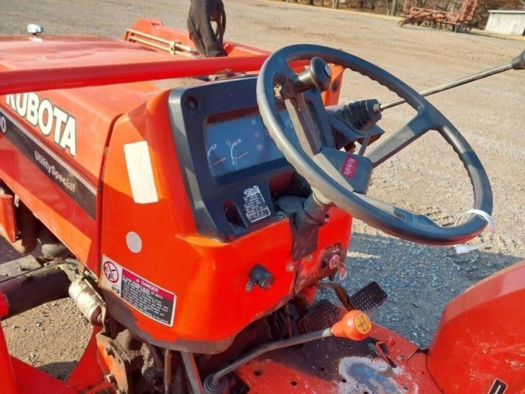kubota-mx5000-image-13