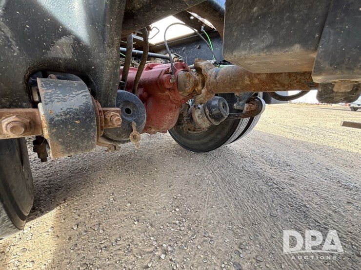 2006-freightliner-day-cab-truck-(gp12099,-unit-802)-image-45