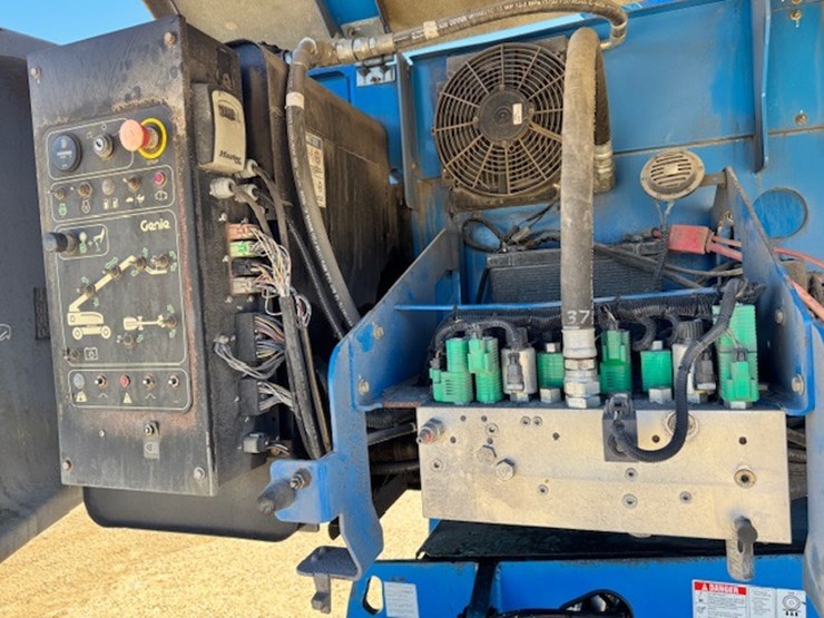 2013-genie-s65-image-11