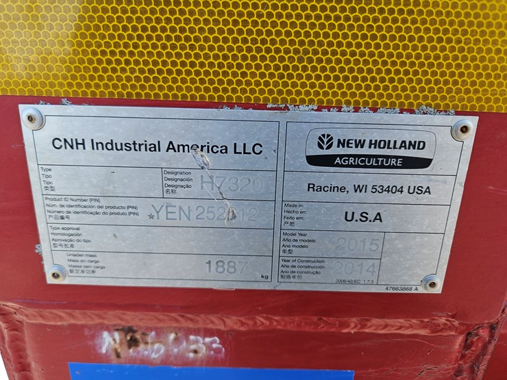 2014-new-holland-h7320-image-5