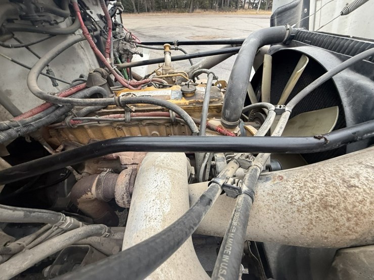 2002-caterpillar-3126-image-25