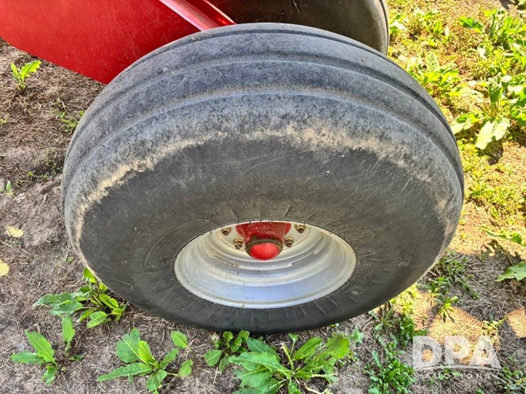 2012-case-ih-1240-image-46