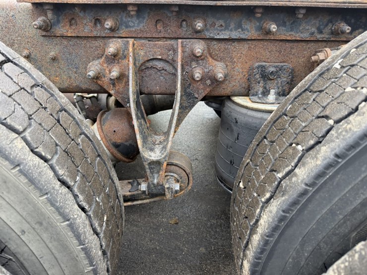 2005-international-8600-image-53