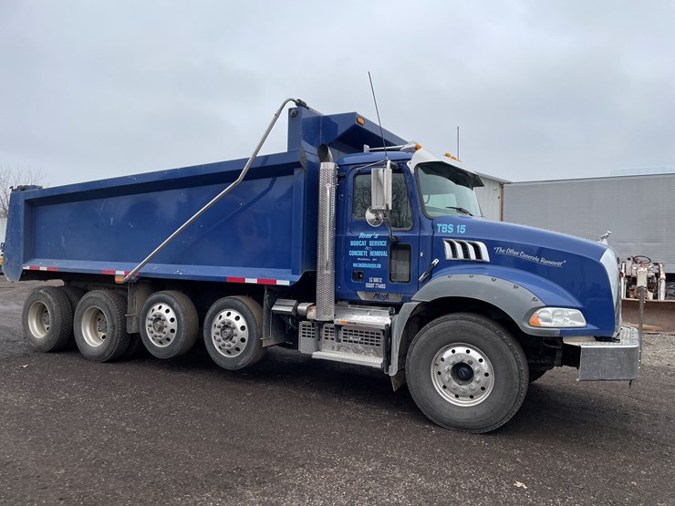 #1059-•-2021-mack-gr104b-quad-axle-dump-truck-(title-in-delay)-image-4