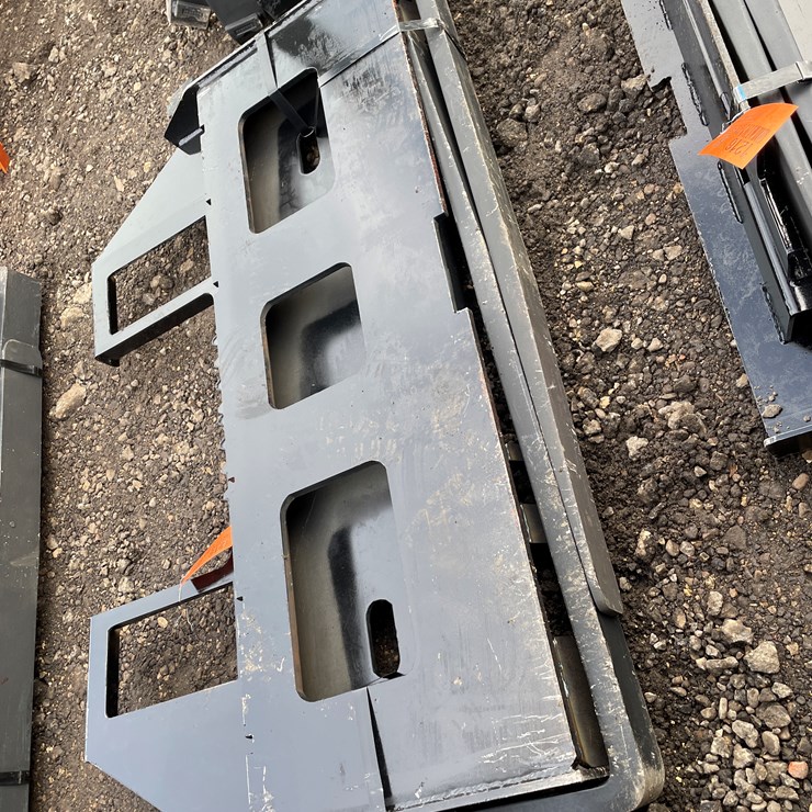#1215 • Skidsteer Pallet Forks