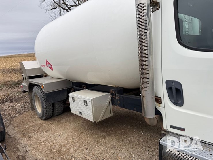 2009-freightliner-lp-truck-(dr12787-unit-5255)-image-9