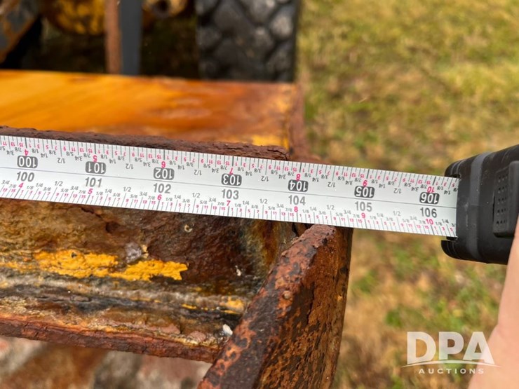 2017-deere-624k-image-21