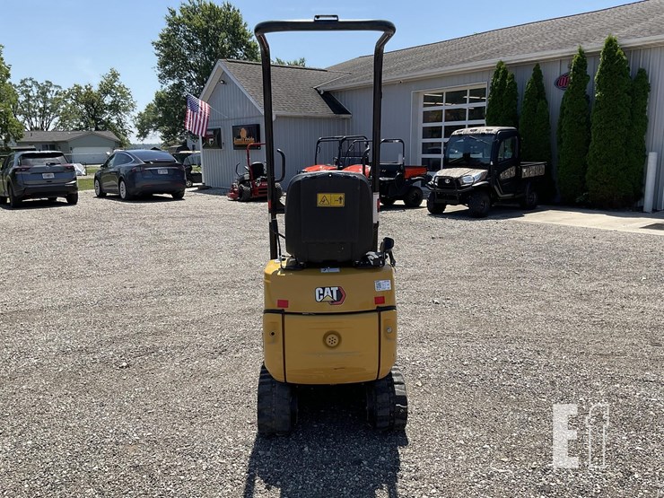 2022-caterpillar-300.9d-image-4