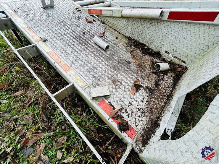 aluminum-7ft-flatbed-truck-body-image-12