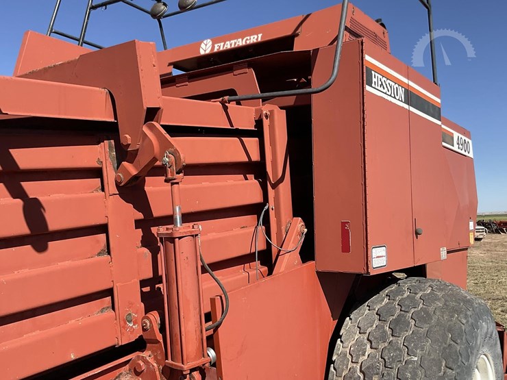 1980-hesston-4900-image-13