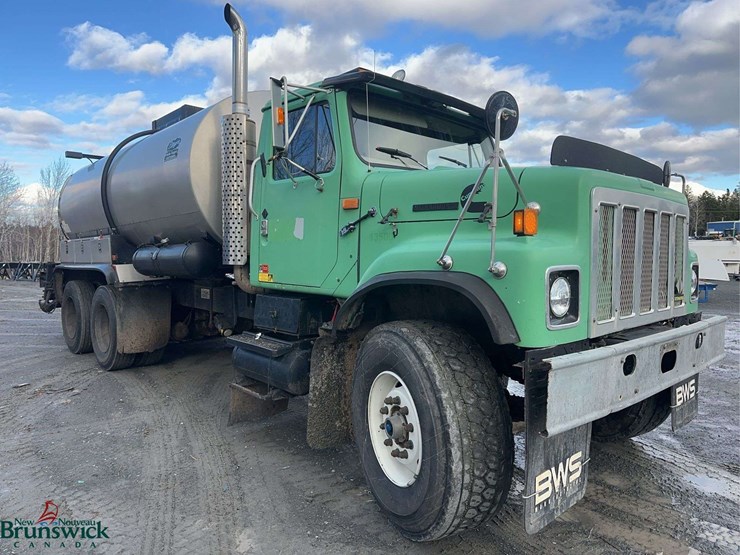 1999-international-2574-image-3