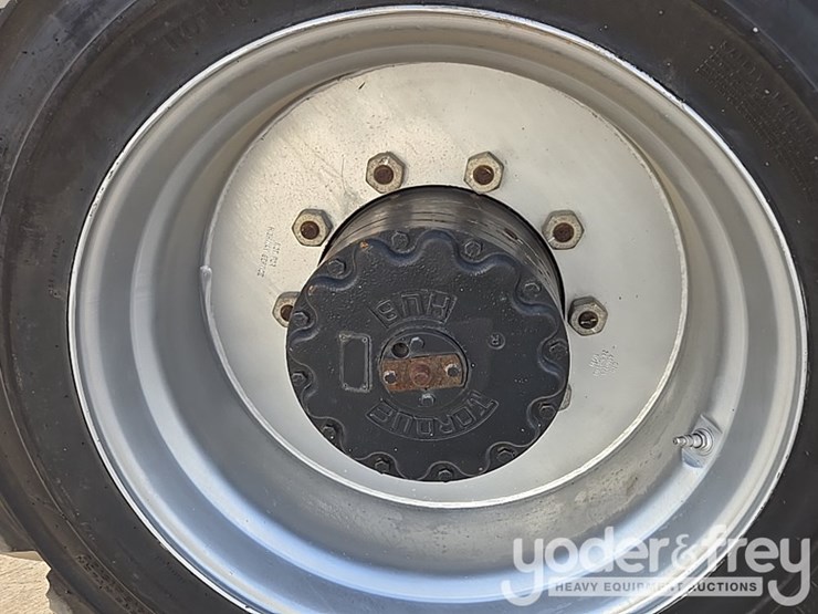 2014-jlg-800aj-image-47