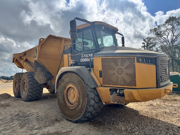 2022-deere-410e-image-3