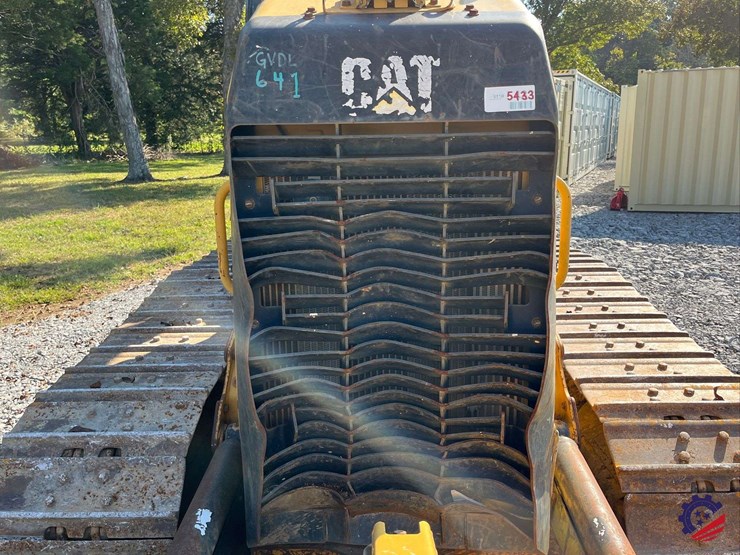 2017-caterpillar-d5k2-xl-image-21