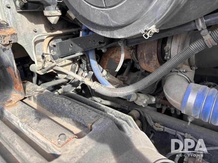 2006-freightliner-day-cab-truck-(gp12099,-unit-802)-image-67