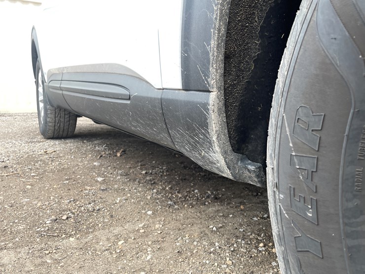 2021-ford-explorer-image-15